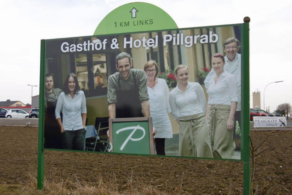 Gasthof & Hotel Pillgrab Plakatwand Aufsteller