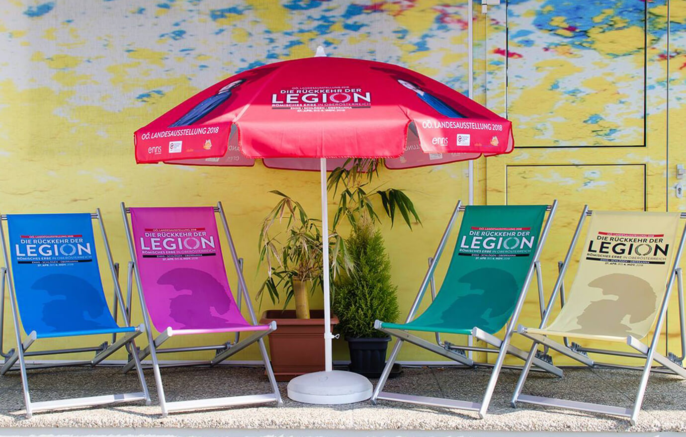 Sonnenschirme und Liegestühle für die Landesausstellung 2018 produziert von color4life